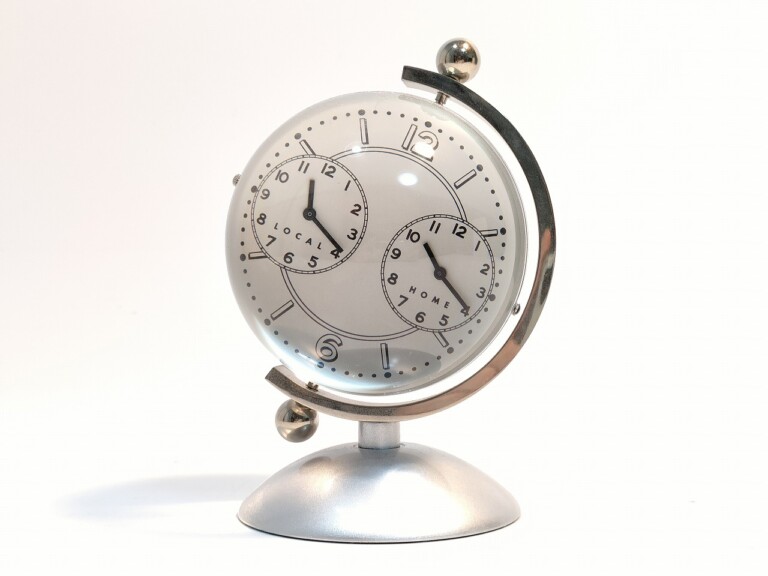 デュアルクロックの珍しい時計　買取入荷しました！