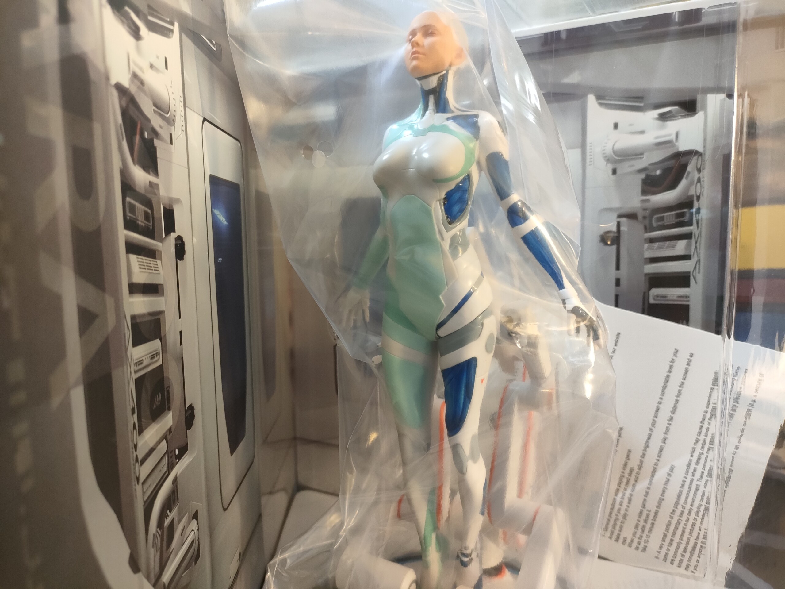 DETROIT BECOME HUMAN "COLLECTOR'S EDITION " KARA限定フィギュア付き　買取入荷しました！！