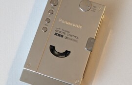 1987年発売　Panasonic ポータブルカセットプレーヤー　RQ-JA160 買取入荷しました！